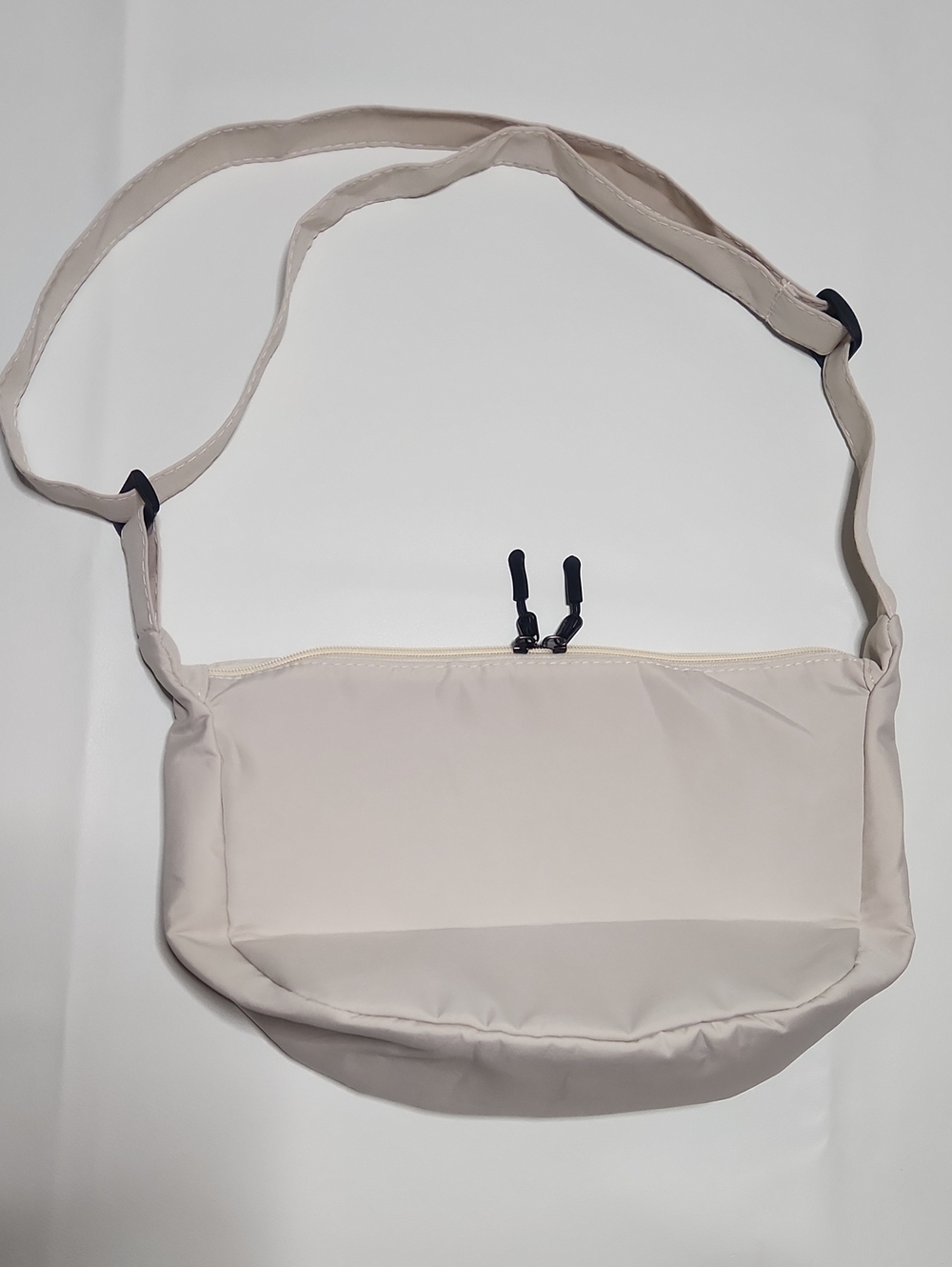 Everyday Shoulder Bag in Light Beige